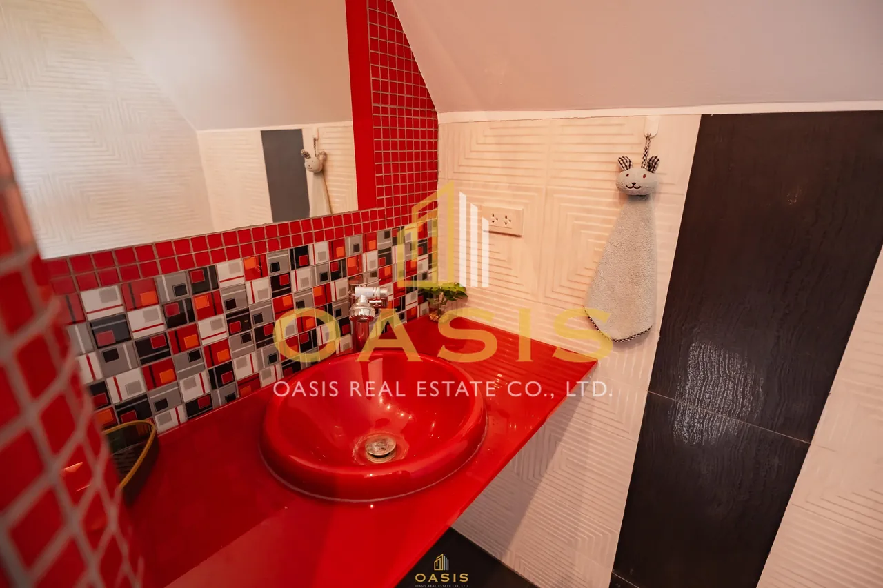 Jomtien Palace Village For Sale