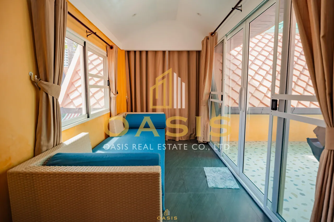 Jomtien Palace Village For Sale