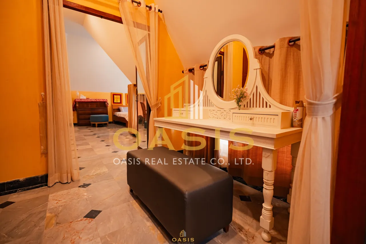 Jomtien Palace Village For Sale