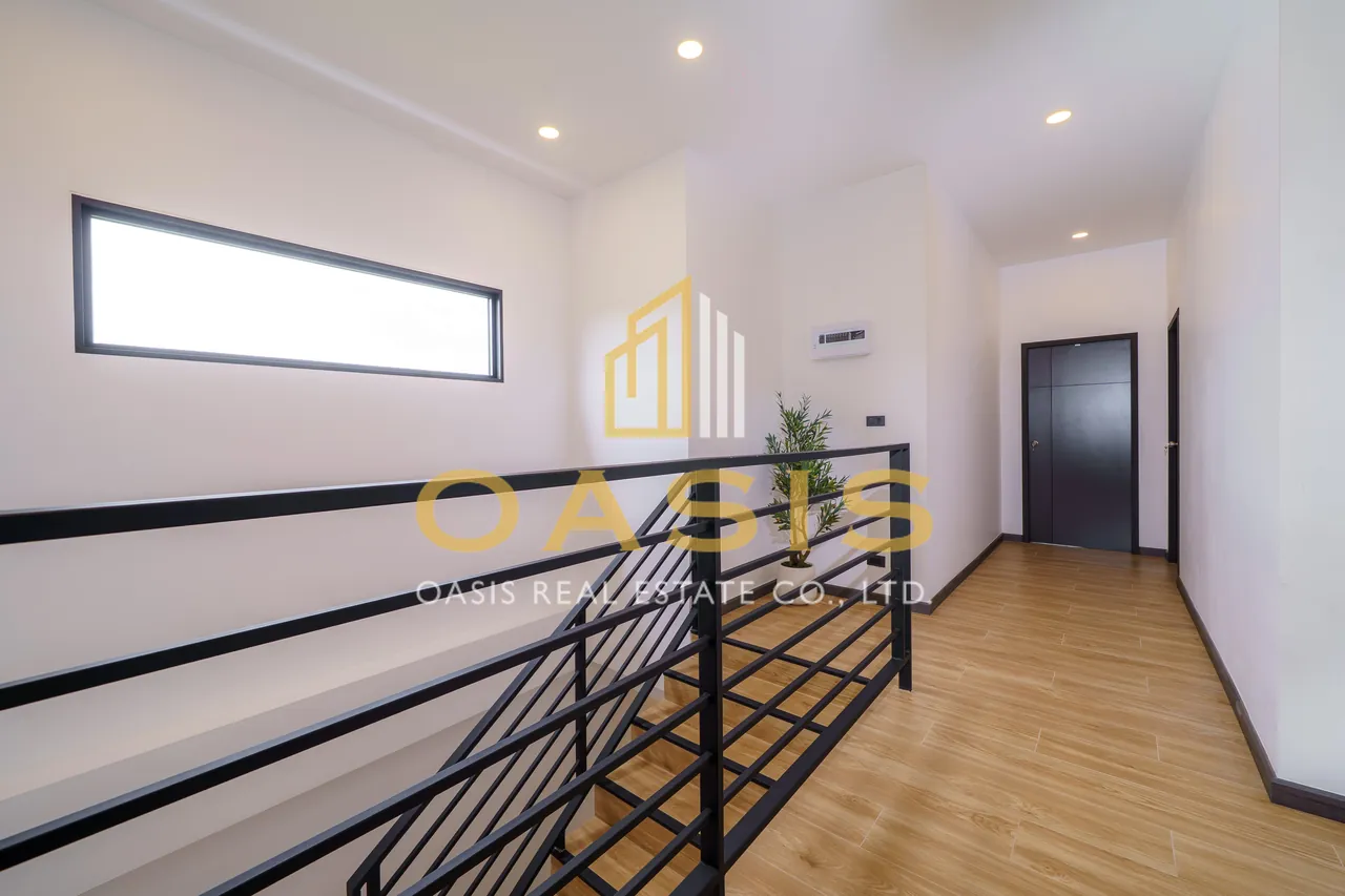 Modern 4 Bedrooms Pool Villa for sale near Mabprachan lake