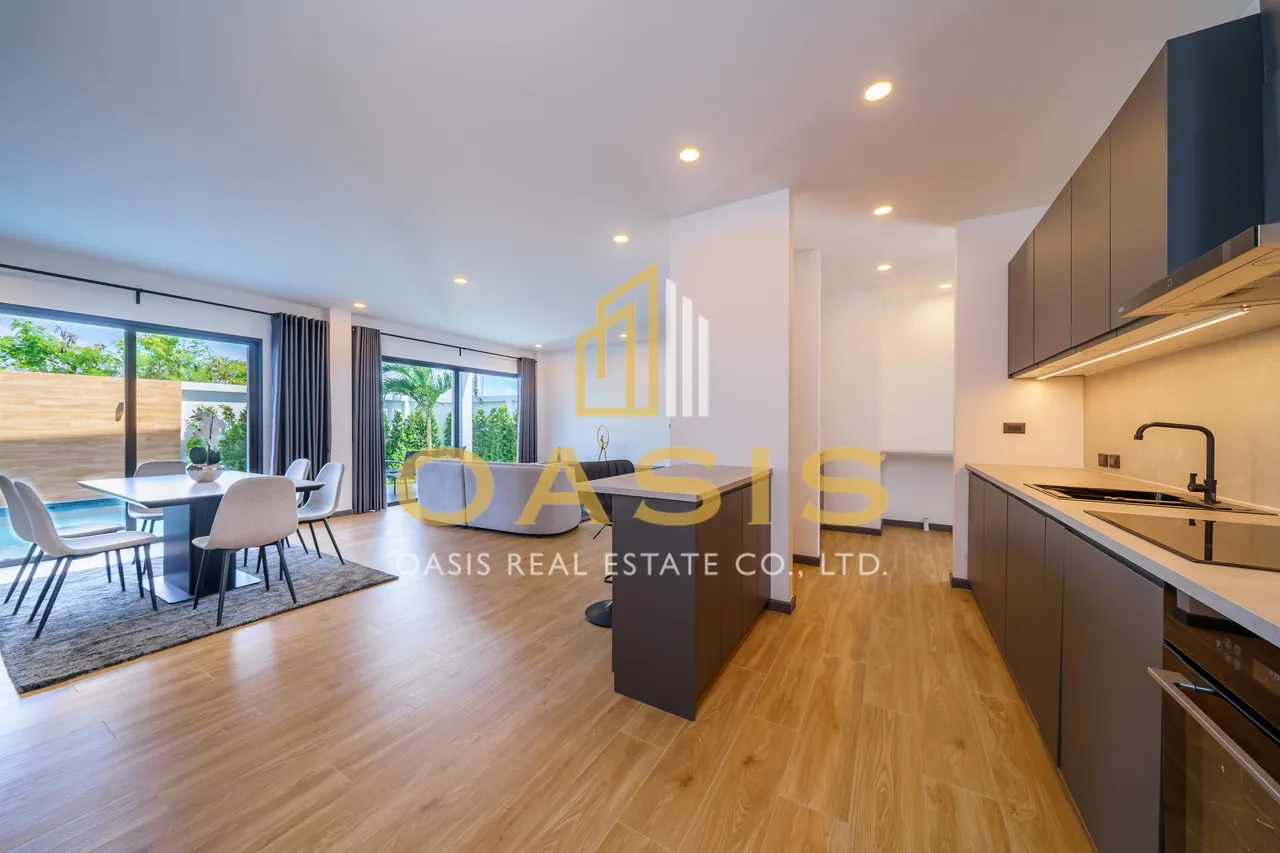 Modern 4 Bedrooms Pool Villa for sale near Mabprachan lake