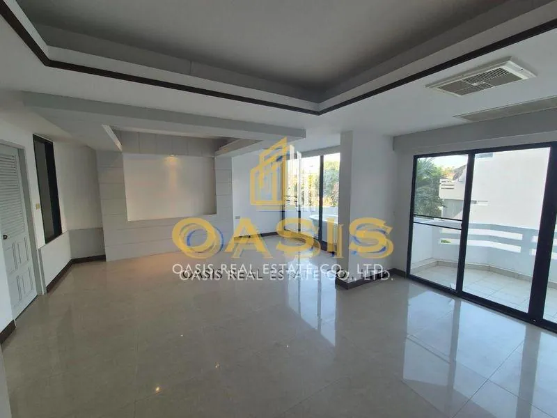Luxury Beachfront Townhome Dongtan Beach for sale