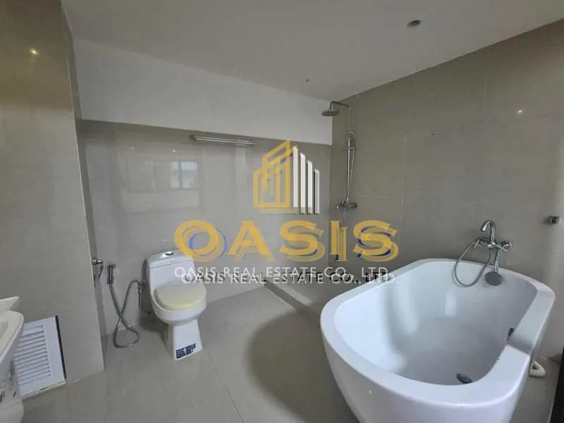 Luxury Beachfront Townhome Dongtan Beach for sale