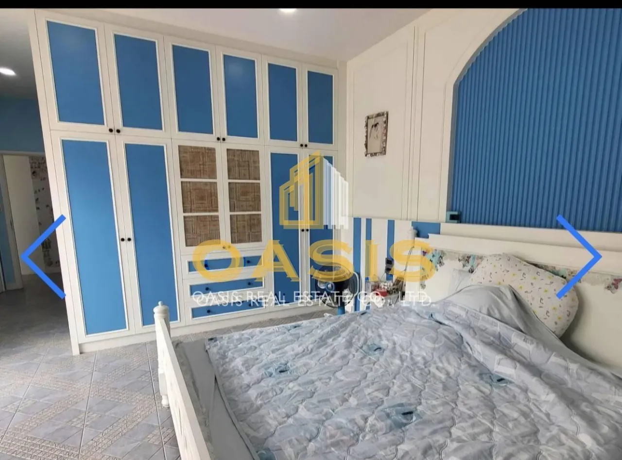 Baan Pattaya 5 Village 5-Bedroom Pool Villa for Sale or Rent