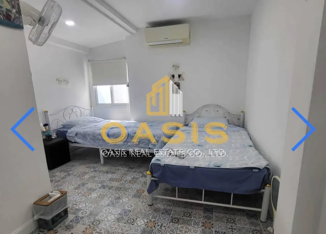 Baan Pattaya 5 Village 5-Bedroom Pool Villa for Sale or Rent