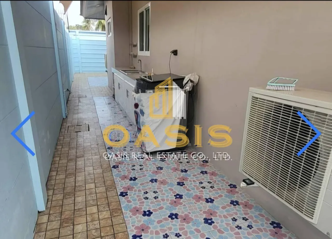 Baan Pattaya 5 Village 5-Bedroom Pool Villa for Sale or Rent