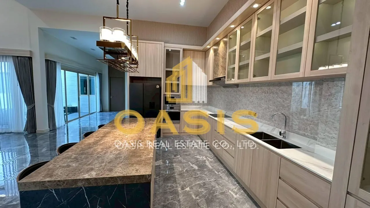 Luxury Pool Villa For Rent in a Peaceful Prime Location