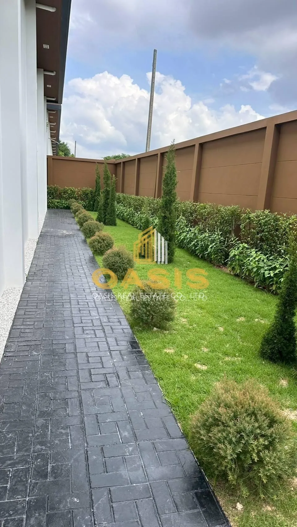 Luxury Pool Villa For Rent in a Peaceful Prime Location