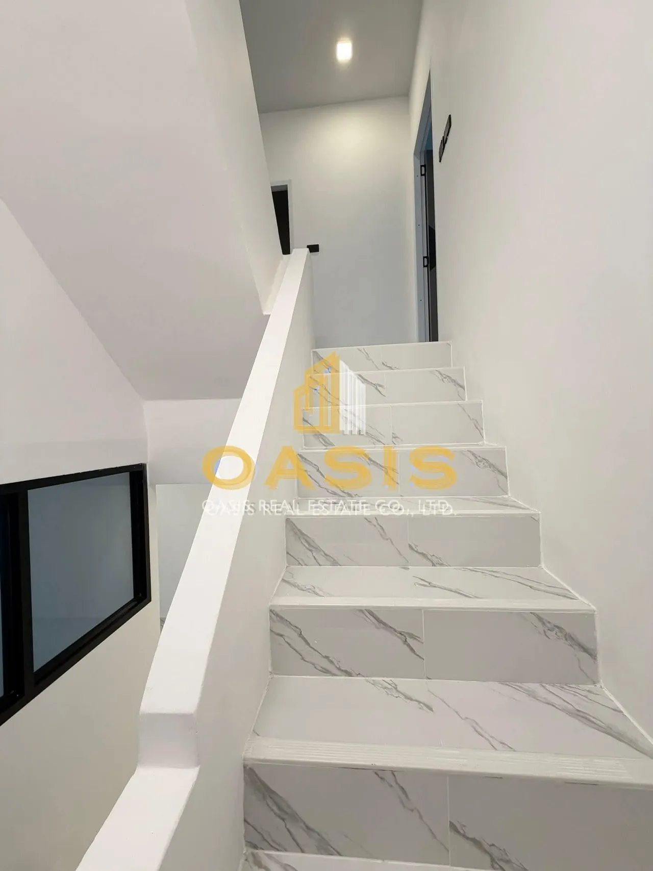 Fully Renovated 3-Storey Townhome For Sale