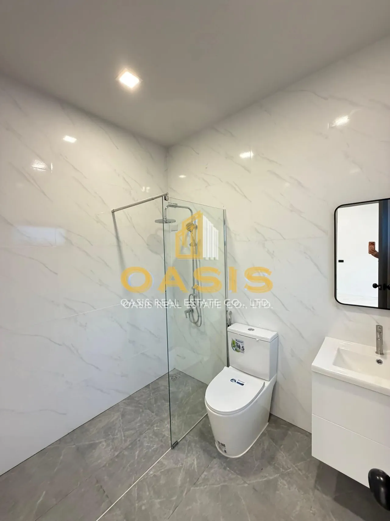 Fully Renovated 3-Storey Townhome For Sale