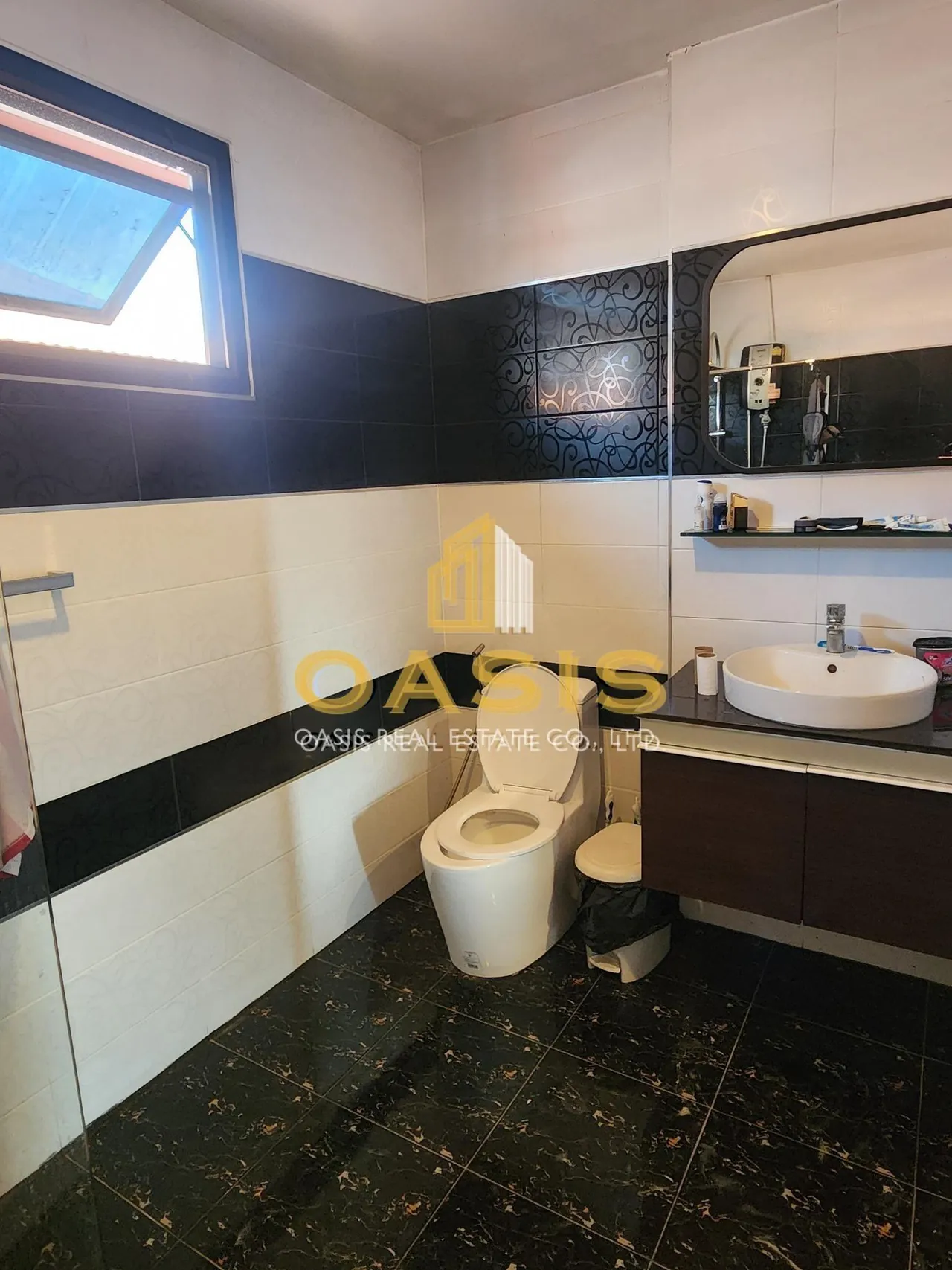 2-storey detached house for Rent