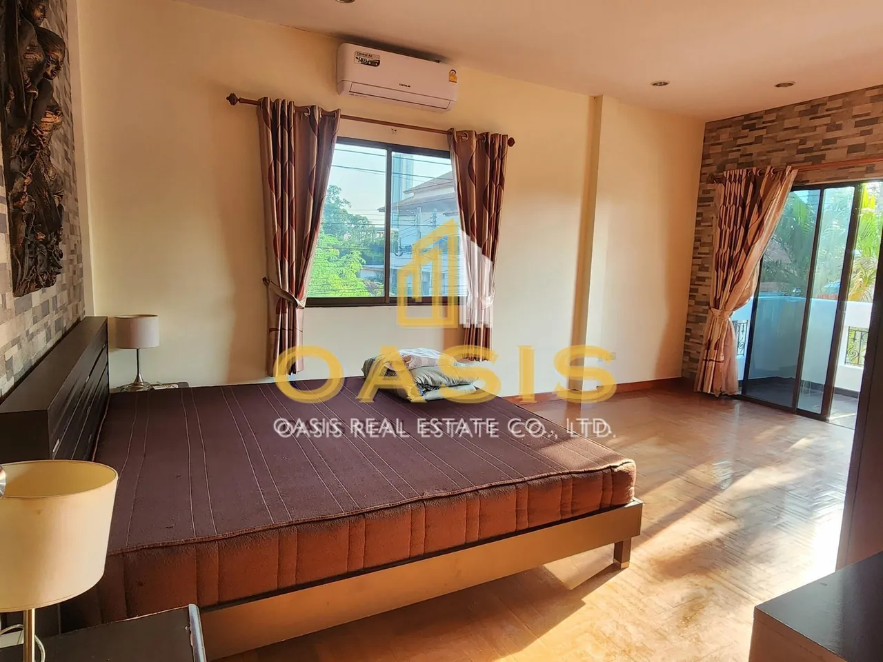 2-storey detached house for Rent