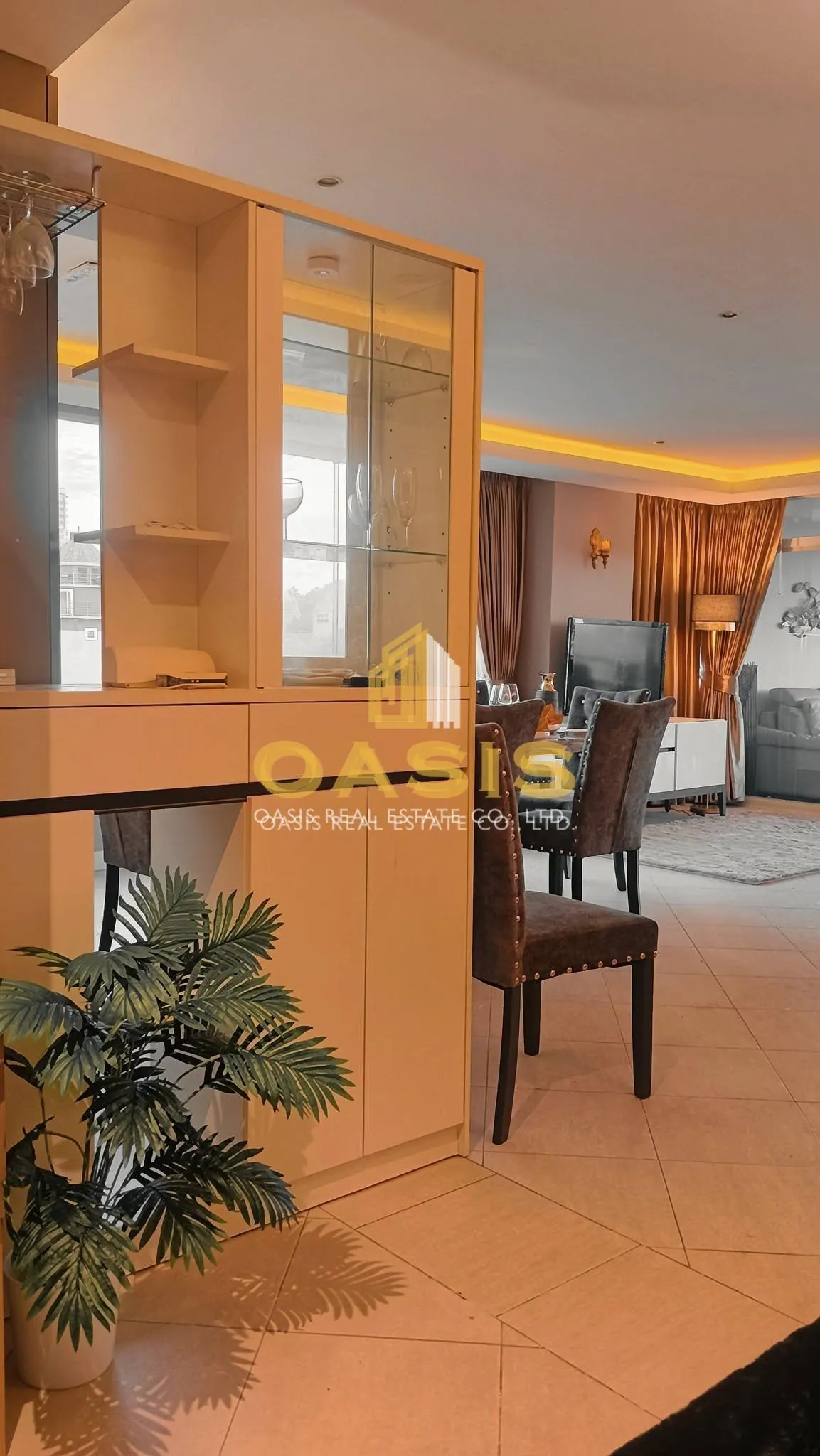 Executive Residence 4 Condo for Sale & Rent