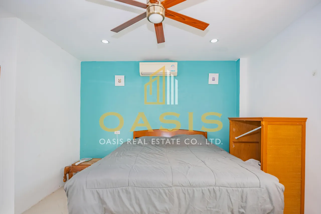 A Rare Opportunity for Investors or Pool Villa Professionals For Sale