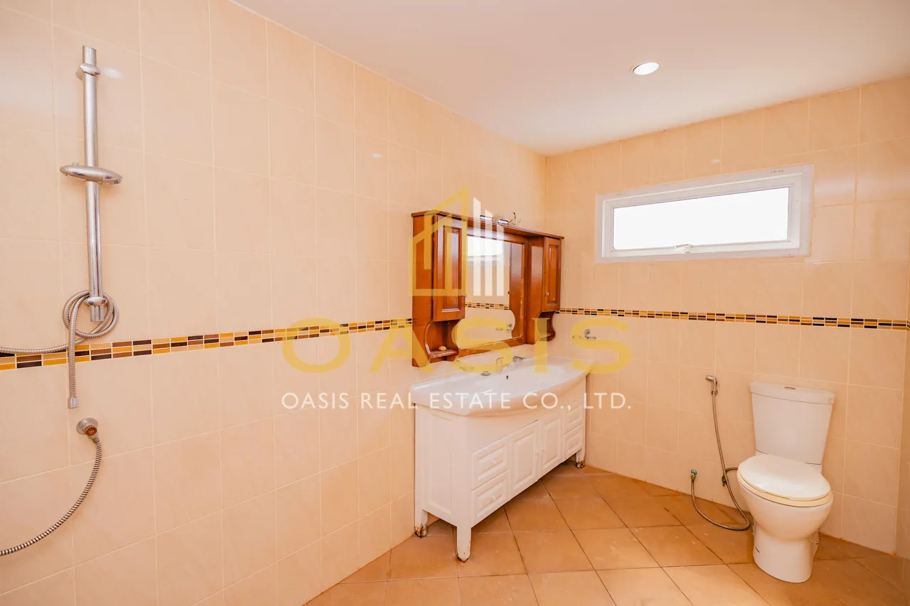 A Rare Opportunity for Investors or Pool Villa Professionals For Sale