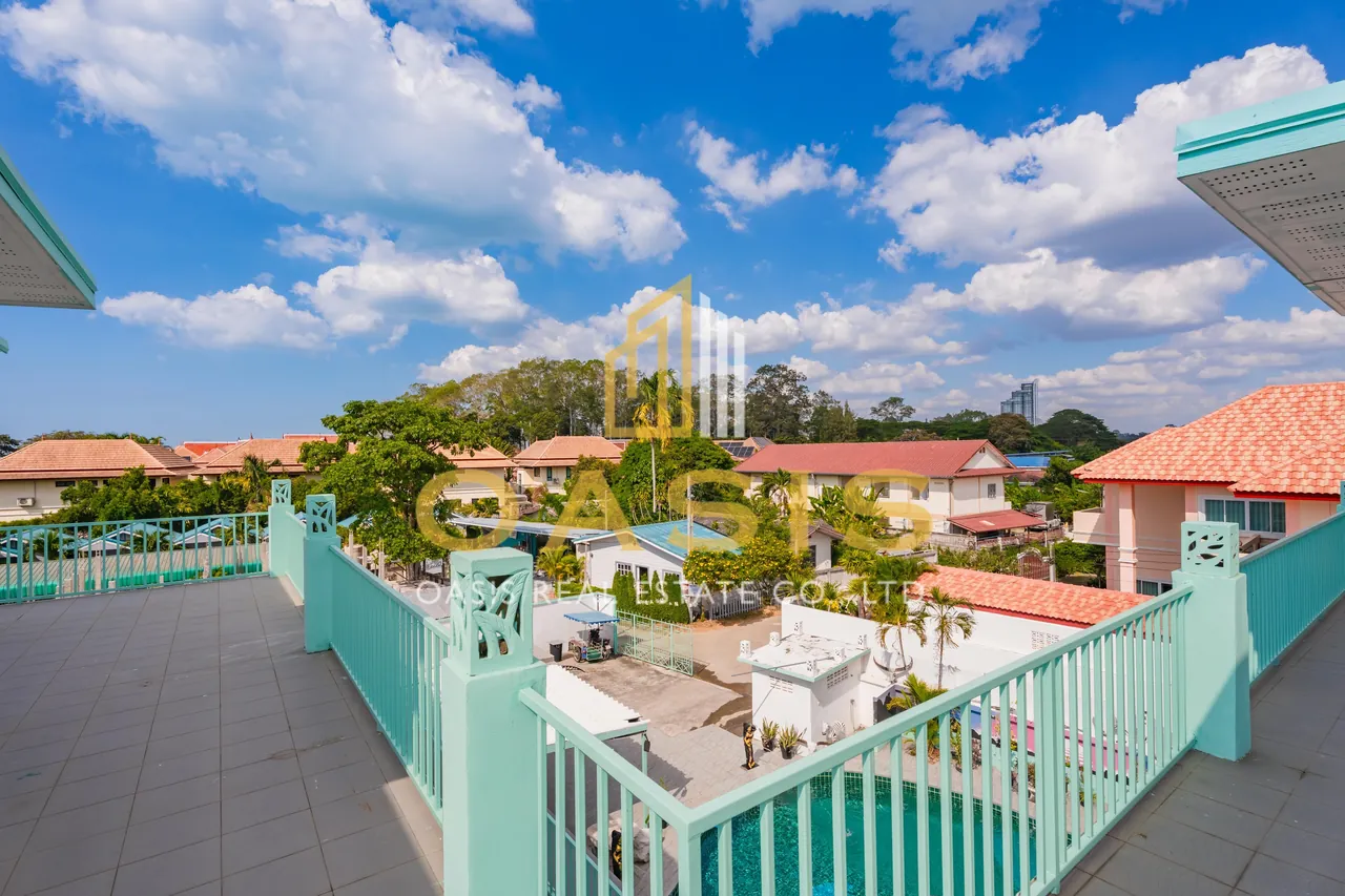 A Rare Opportunity for Investors or Pool Villa Professionals For Sale