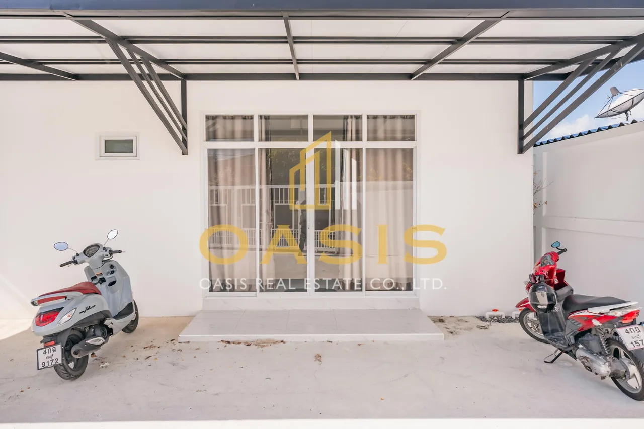 Newly built pool villa for sale In Bangsaray