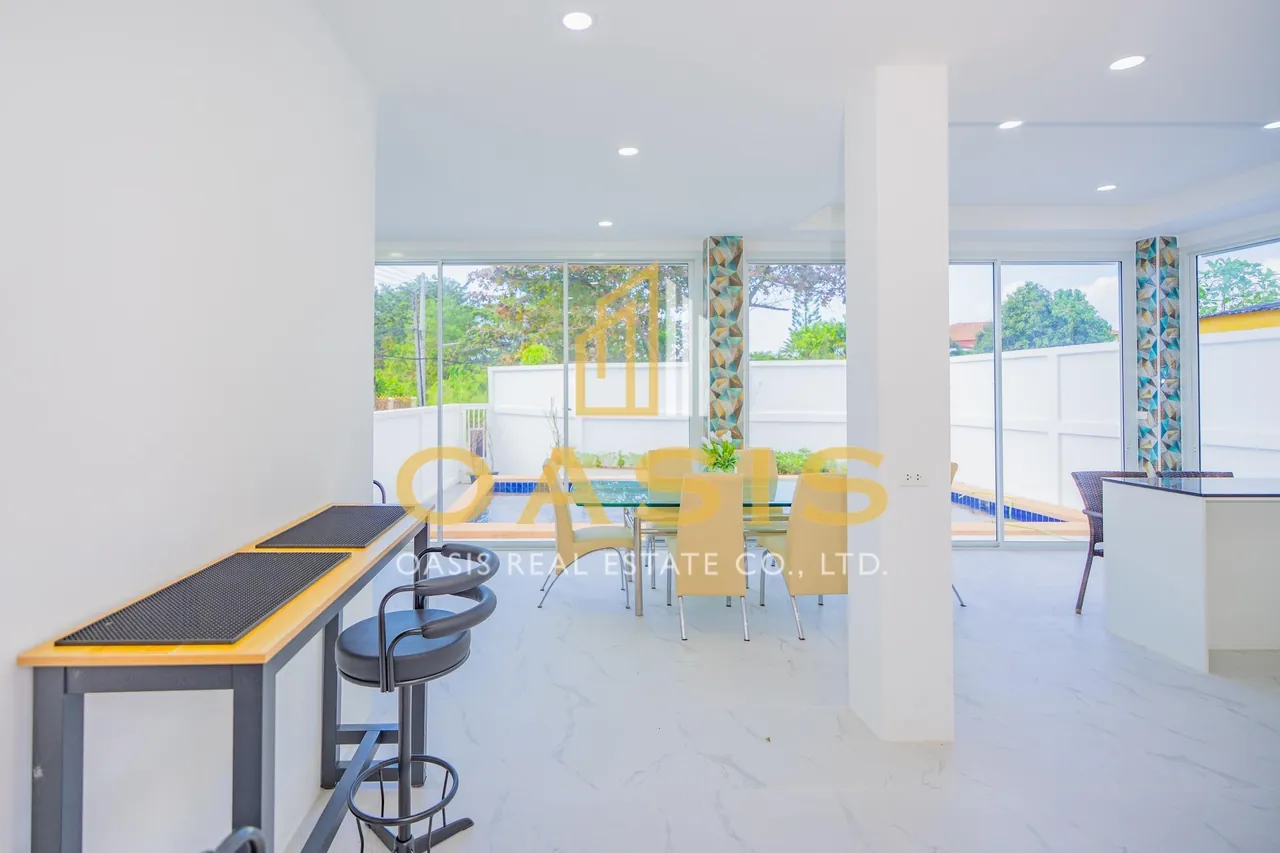 Newly built pool villa for sale In Bangsaray