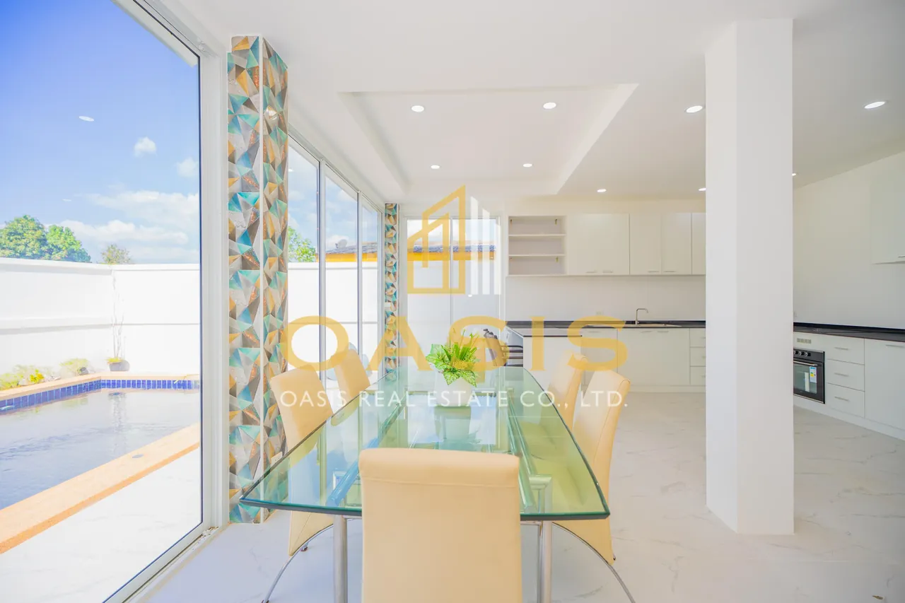 Newly built pool villa for sale In Bangsaray