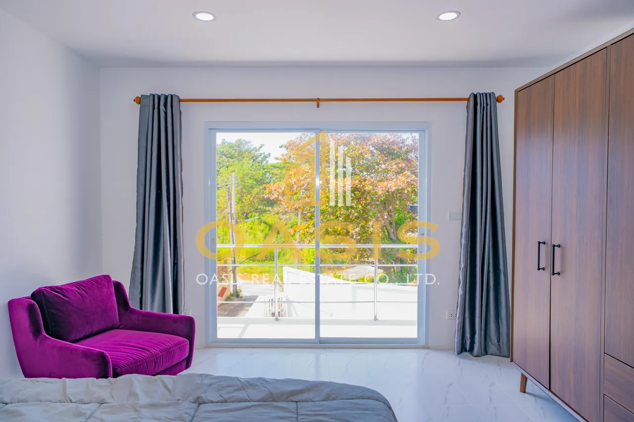 Newly built pool villa for sale In Bangsaray