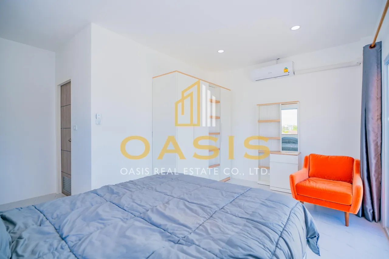 Newly built pool villa for sale In Bangsaray