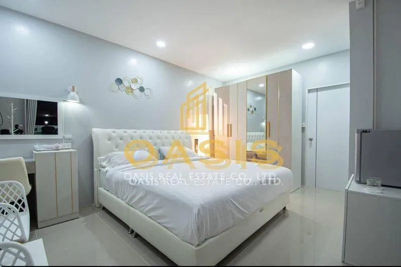 Resort-Style Pool Villa for Rent