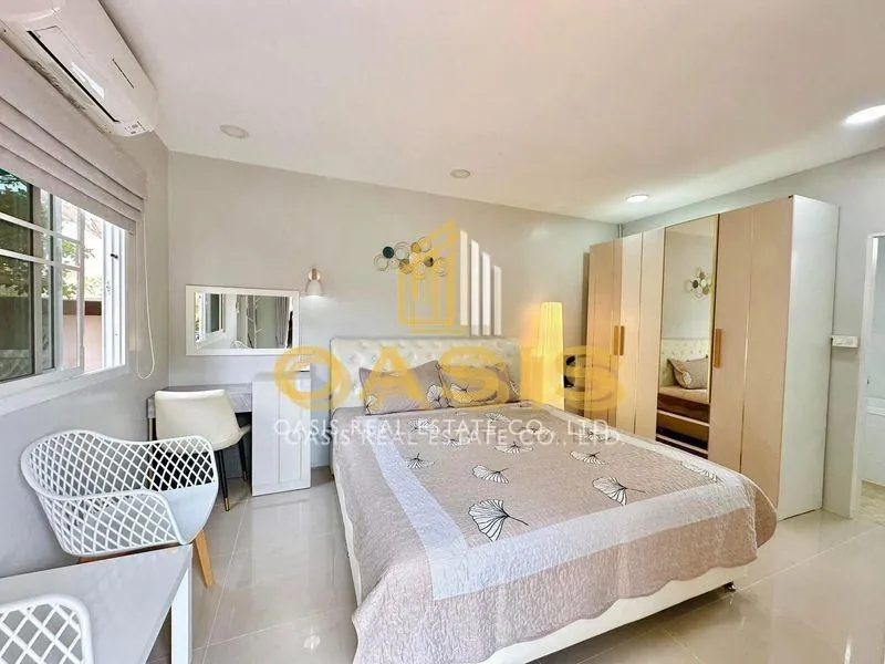 Resort-Style Pool Villa for Rent