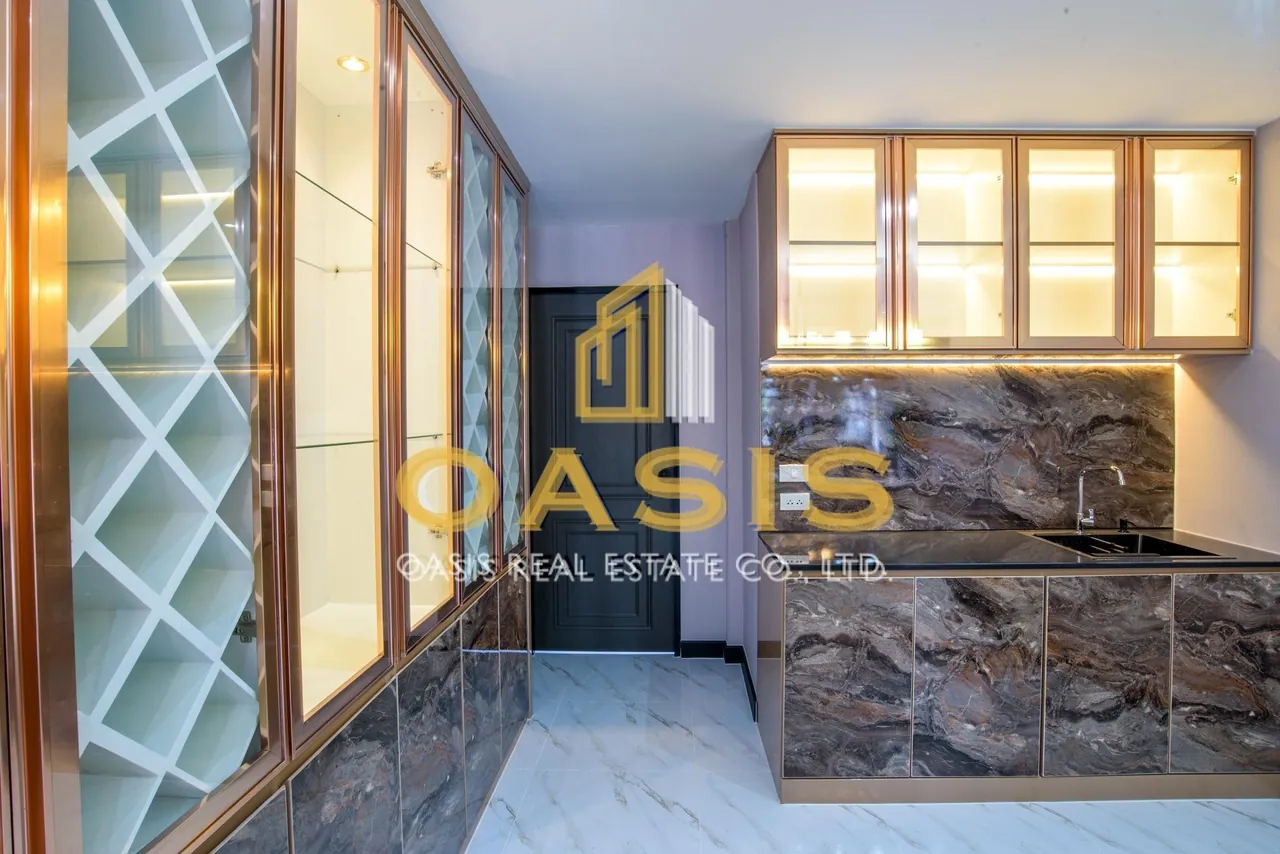 Luxury Pool Villa for Sale Central Park 2 