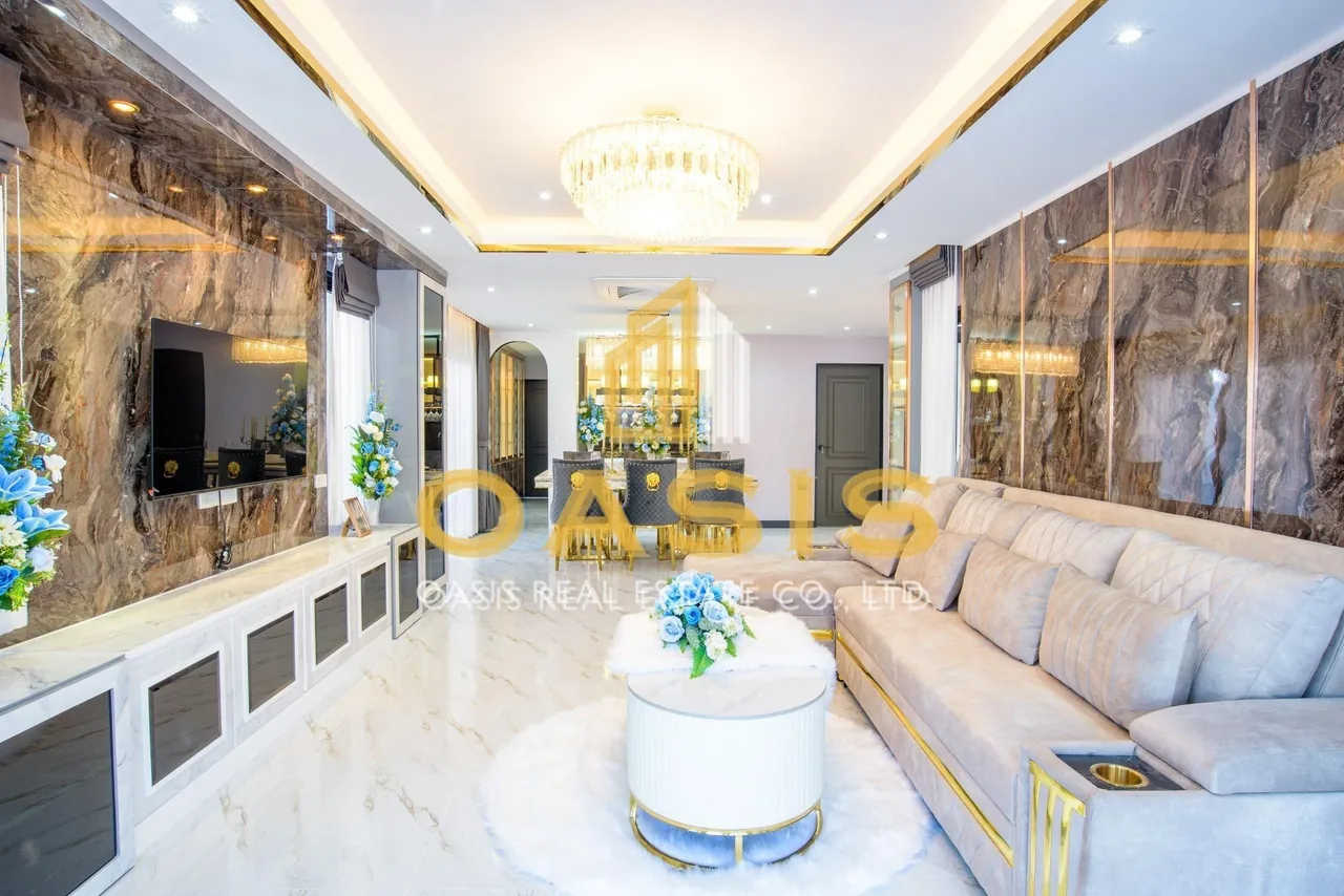 Luxury Pool Villa for Sale Central Park 2 
