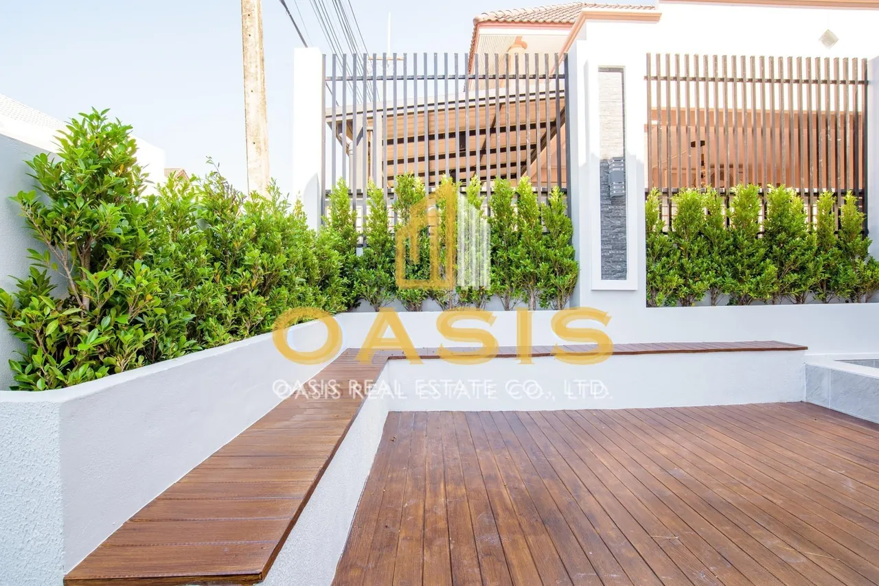 Luxury Pool Villa for Sale Central Park 2 