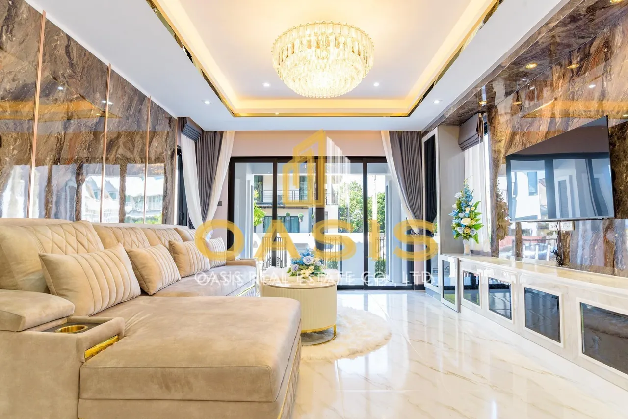Luxury Pool Villa for Sale Central Park 2 