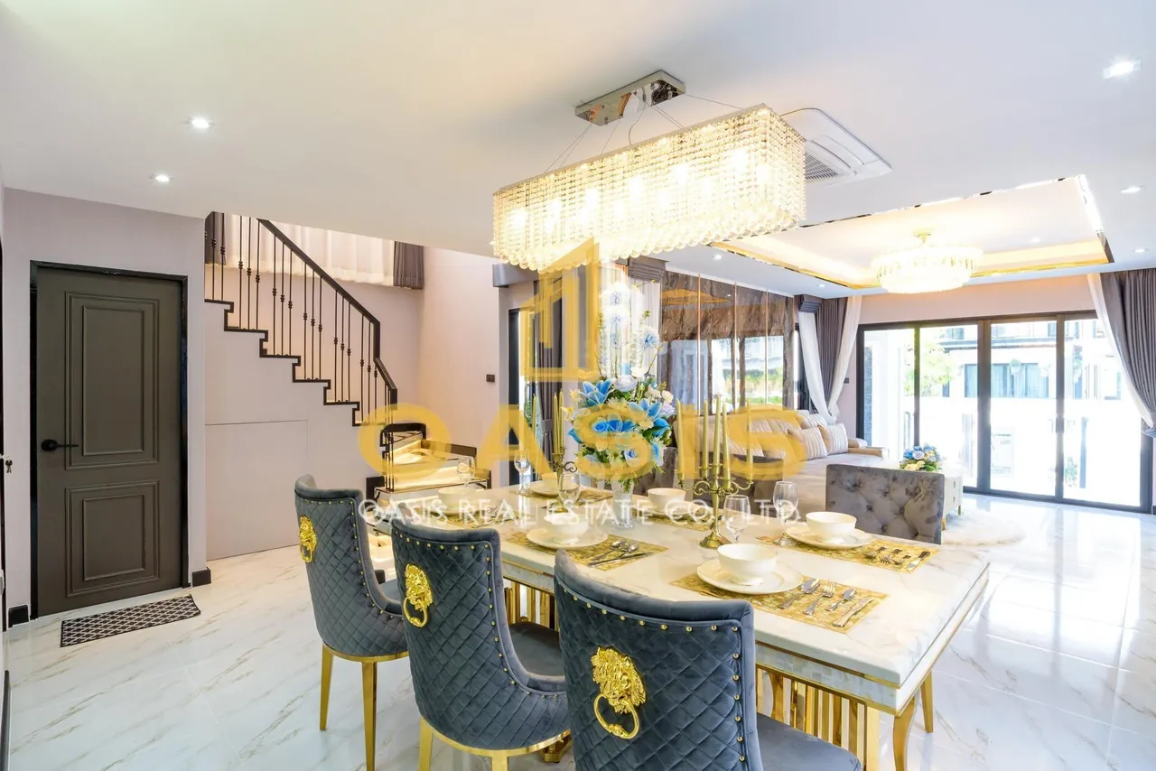 Luxury Pool Villa for Sale Central Park 2 