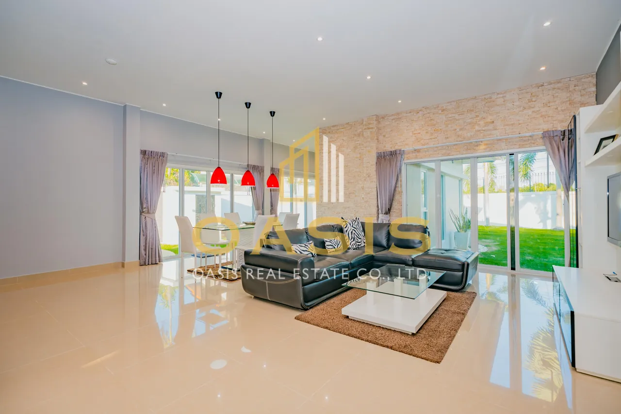 4-Bedroom Pool Villa Ban Panalee for Sale