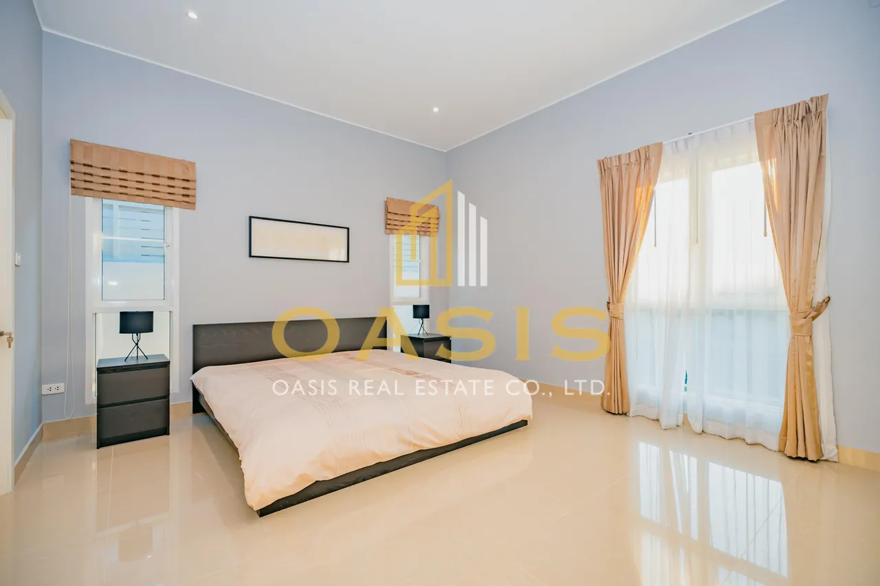 4-Bedroom Pool Villa Ban Panalee for Sale