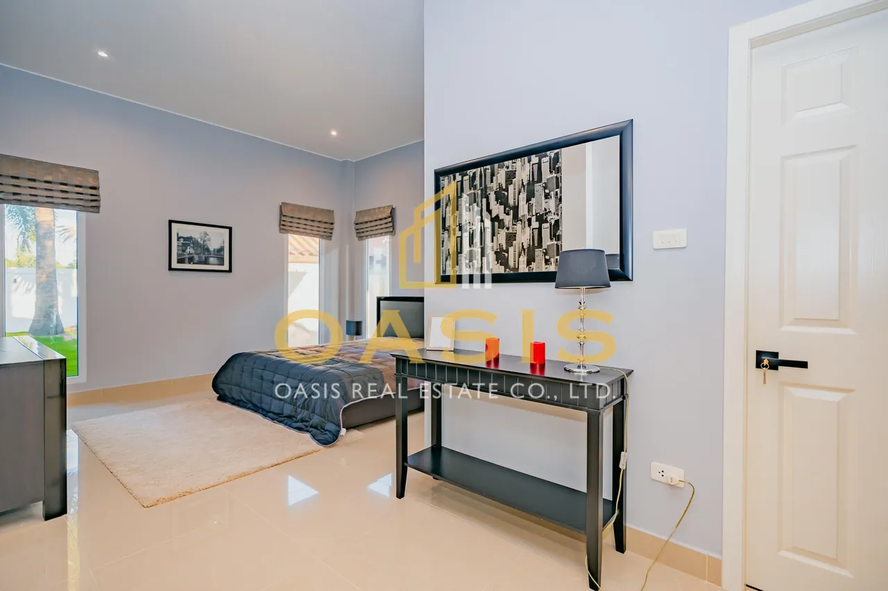 4-Bedroom Pool Villa Ban Panalee for Sale