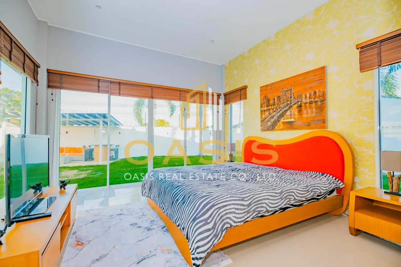 4-Bedroom Pool Villa Ban Panalee for Sale