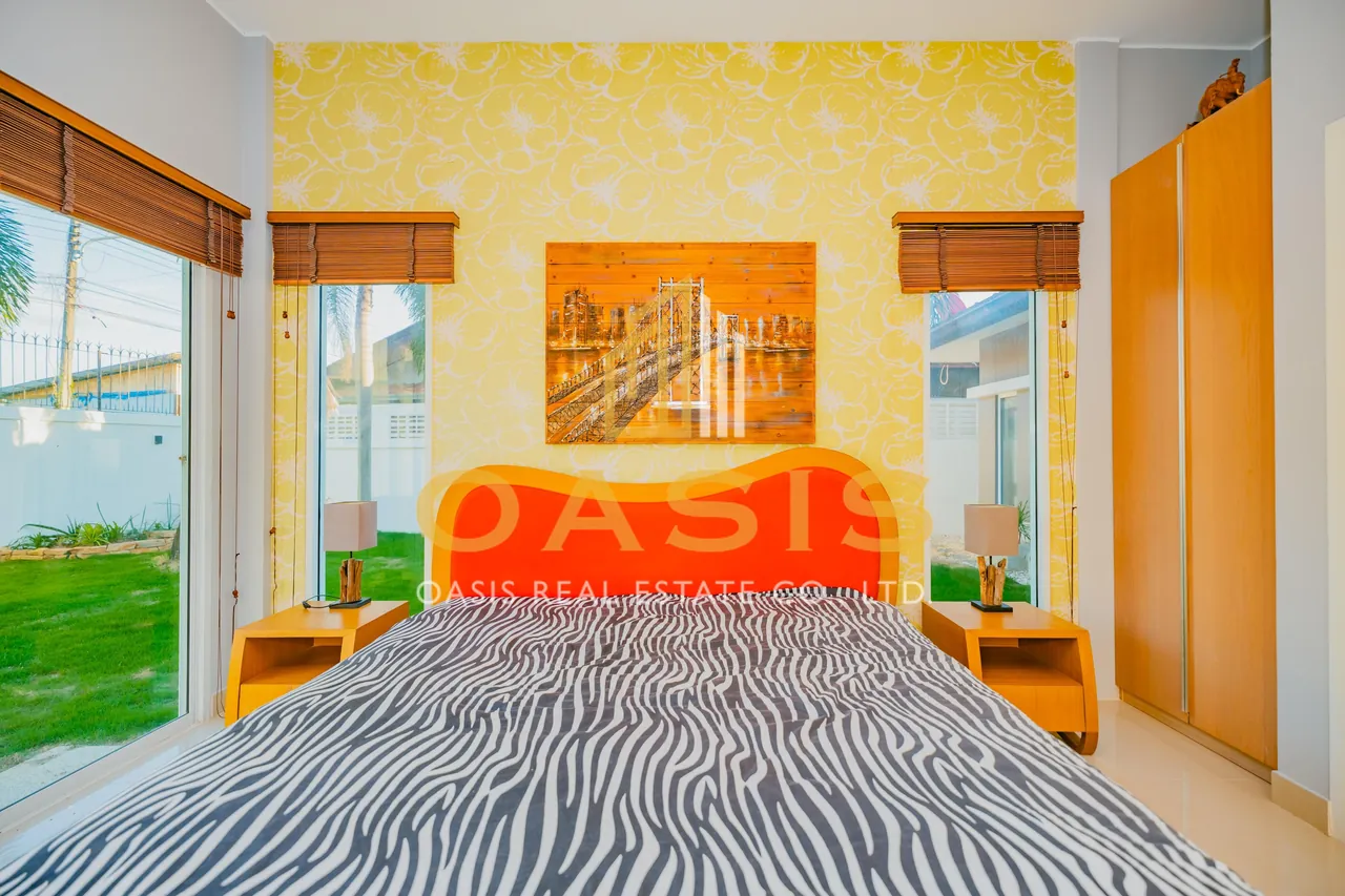 4-Bedroom Pool Villa Ban Panalee for Sale