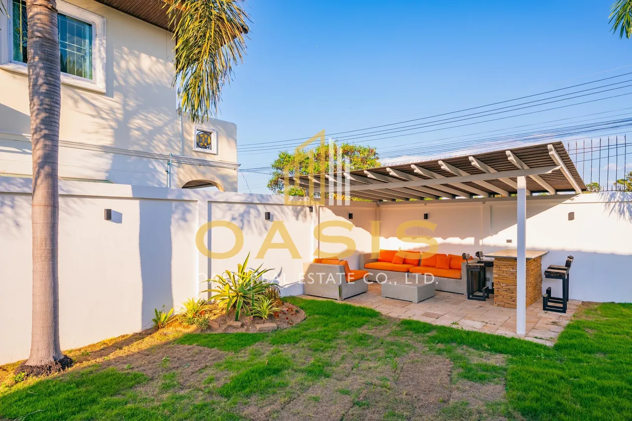 4-Bedroom Pool Villa Ban Panalee for Sale