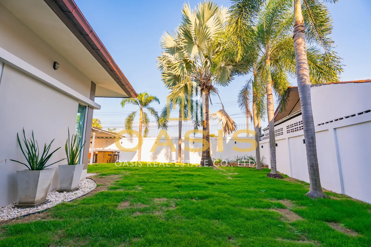 4-Bedroom Pool Villa Ban Panalee for Sale