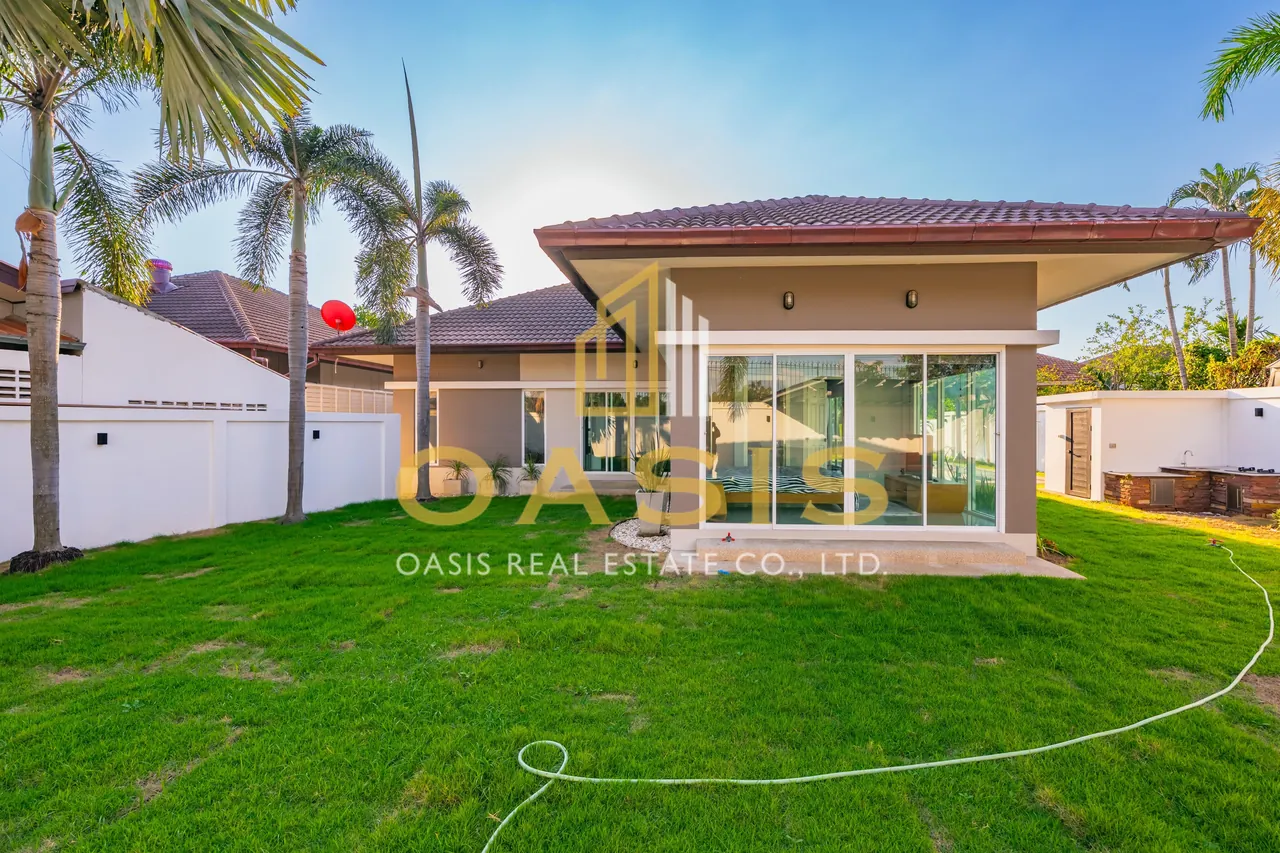 4-Bedroom Pool Villa Ban Panalee for Sale