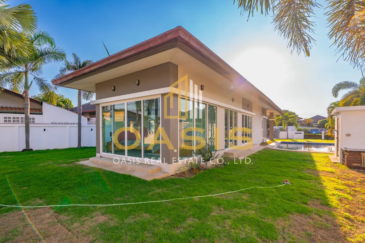 4-Bedroom Pool Villa Ban Panalee for Sale