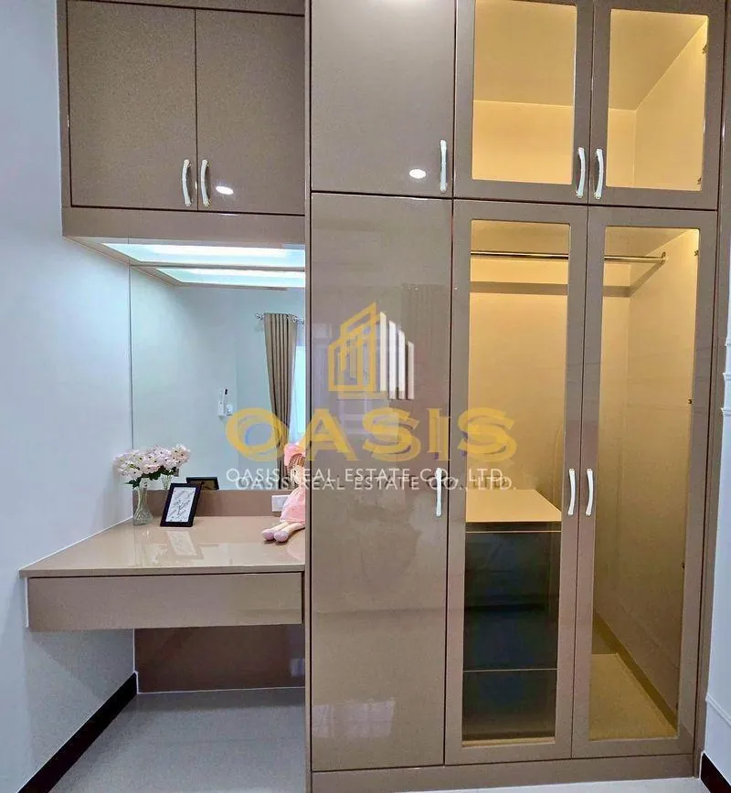 Single detached 2-storey house For rent