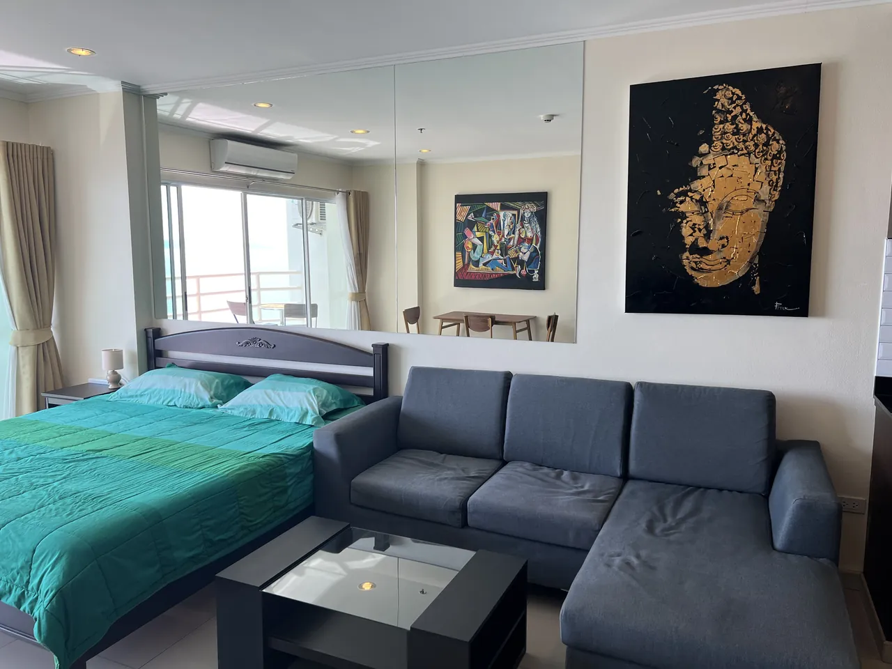 Spacious studio condominium in View Talay 7 for Sale