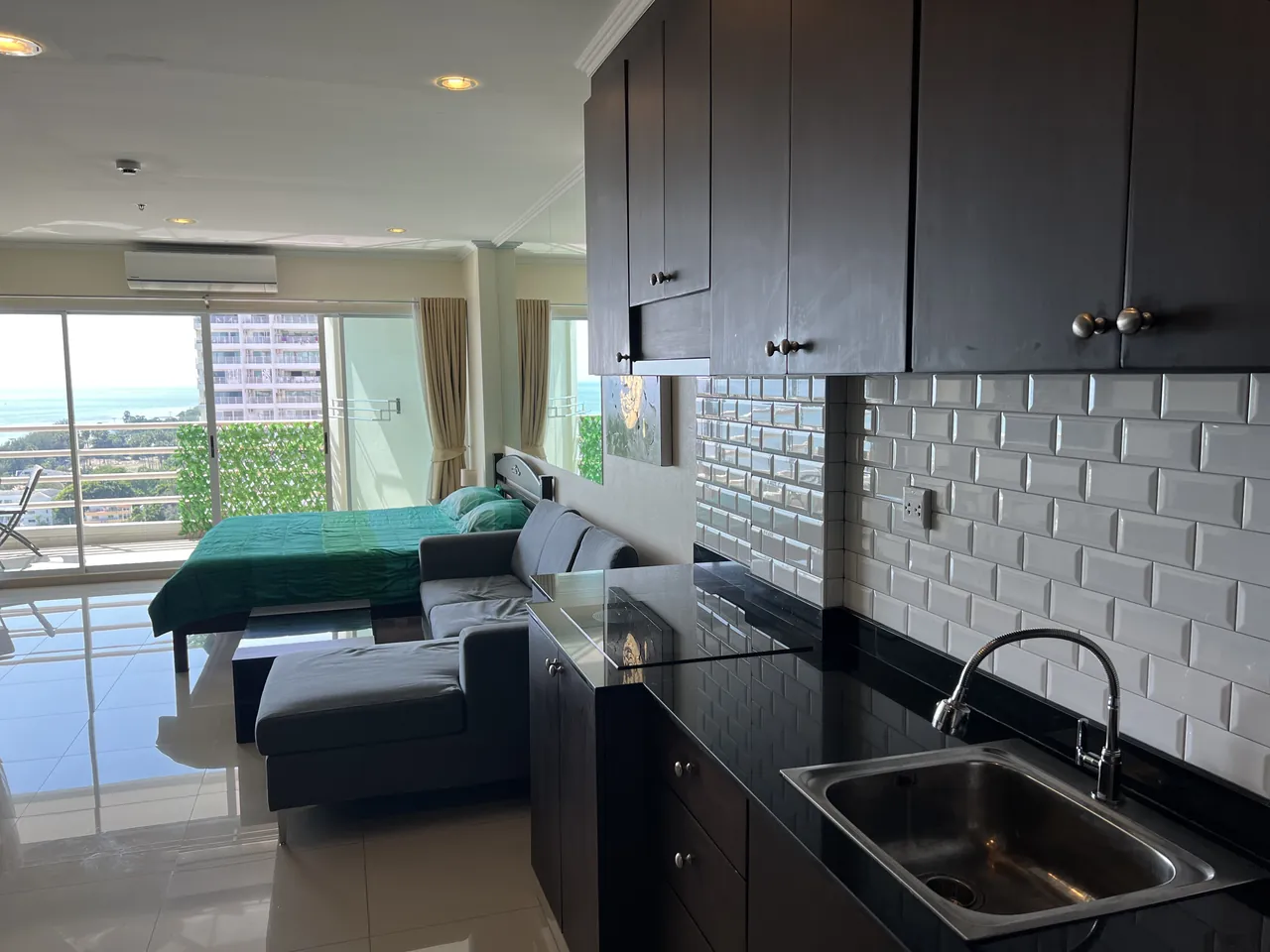 Spacious studio condominium in View Talay 7 for Sale