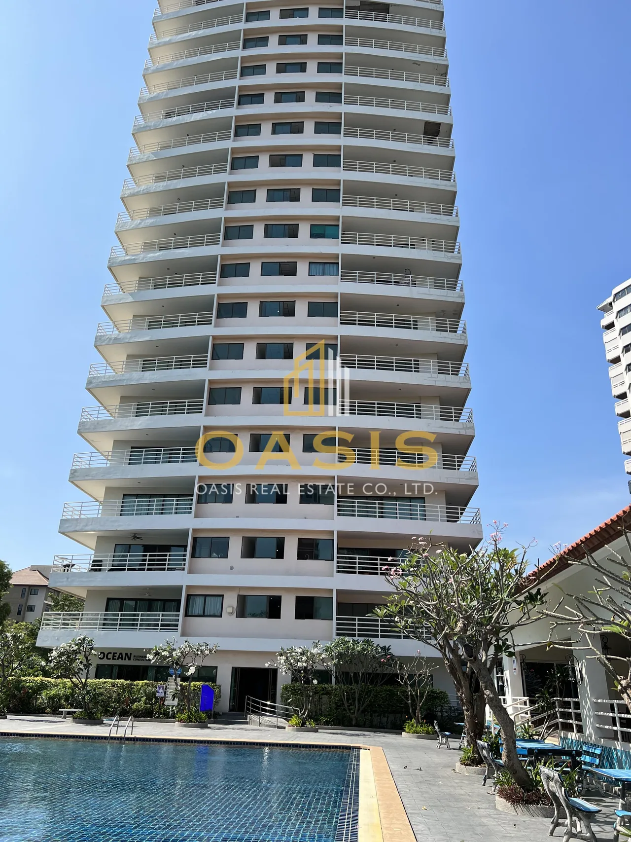 Spacious studio condominium in View Talay 7 for Sale