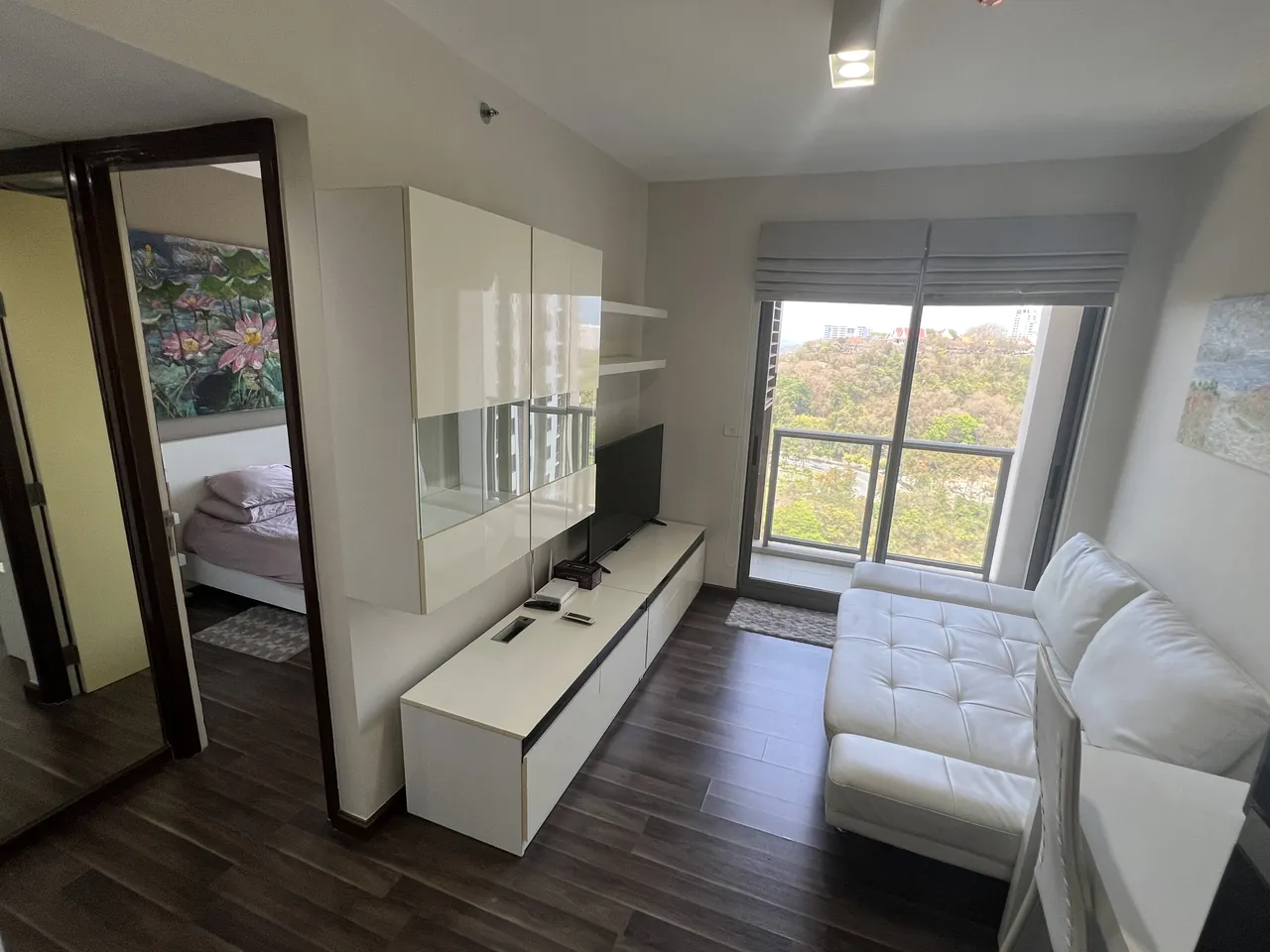 Modern 1-bedroom condominium for sale at Unixx South Pattaya