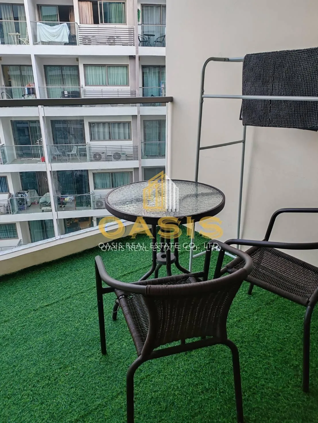 Spacious 1-Bedroom Condo with Pool View at Laguna Beach Resort