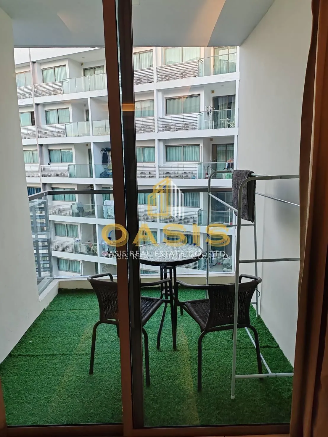 Spacious 1-Bedroom Condo with Pool View at Laguna Beach Resort