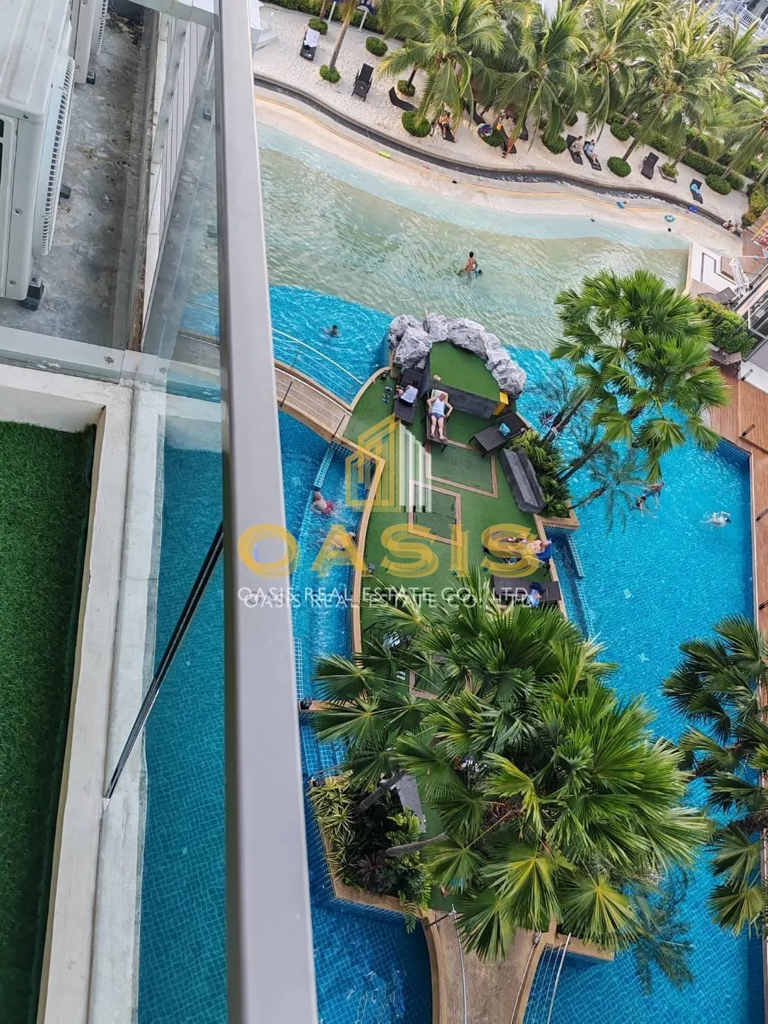 Spacious 1-Bedroom Condo with Pool View at Laguna Beach Resort