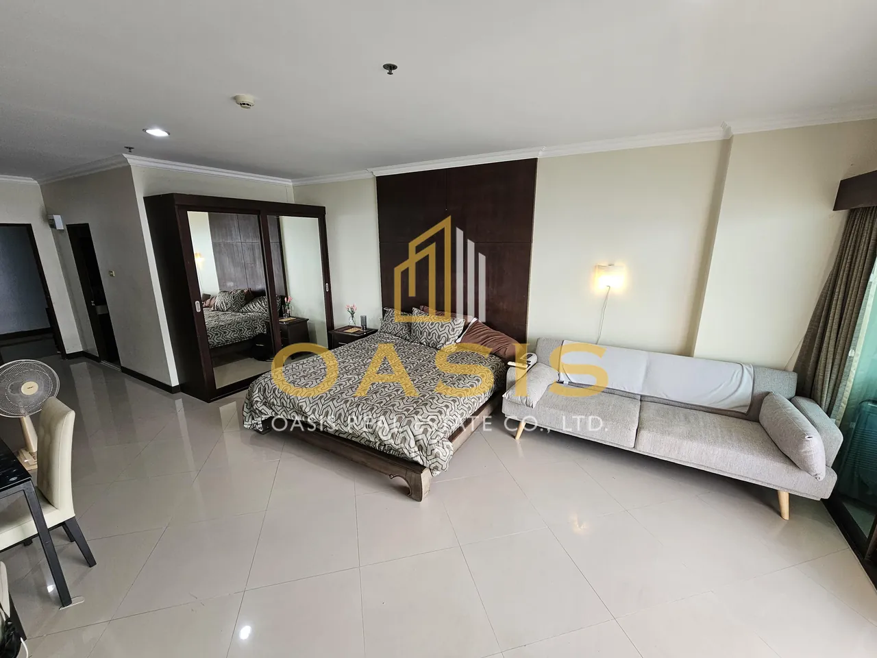 Spacious Sea-View Condo at View Talay 5C For Sale